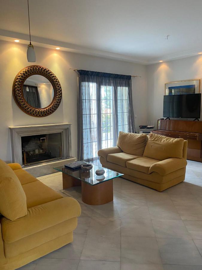 Suite With Garden Agia Marina  Exterior photo